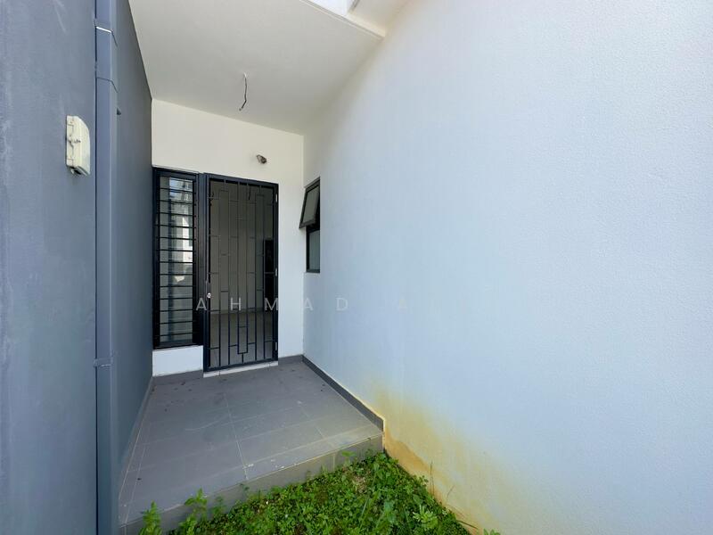 For Sale - Elmina Green Three