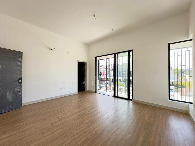 For Sale - Elmina Green Three