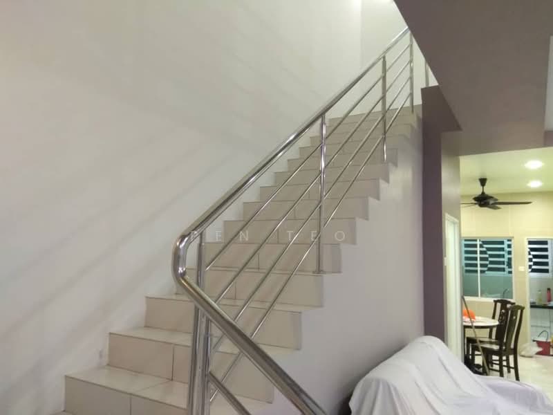 Rumah Teres 2 Tingkat untuk Dijual di Taman Sri Genting (Balik Pulau) - Pen Teo - Living Room - PropertyGuru.com.my