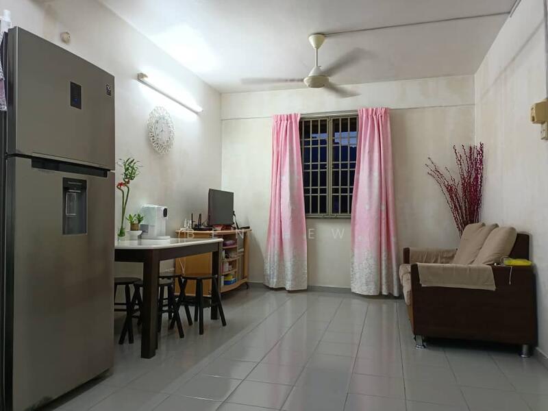 Apartment for Sale at Taman Alor Vista - Ben Hew - Living Room - PropertyGuru.com.my
