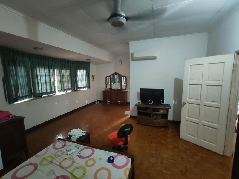 For Rent - PJ Bungalow, Petaling Jaya