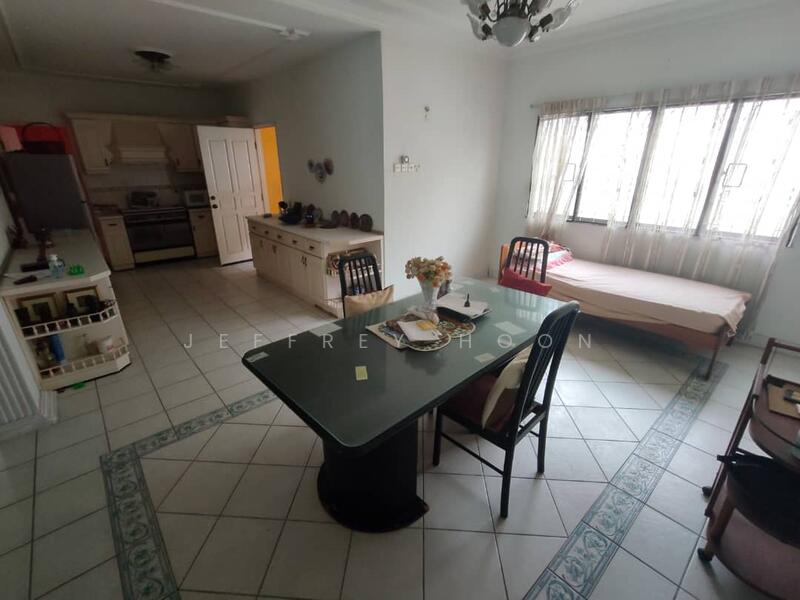 For Rent - PJ Bungalow, Petaling Jaya