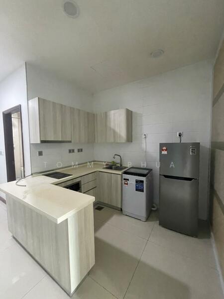 Paragon Suites @ CIQ untuk Untuk Disewa - RM 1,900 /bulan, Mac 2026 - Kitchen - PropertyGuru.com.my