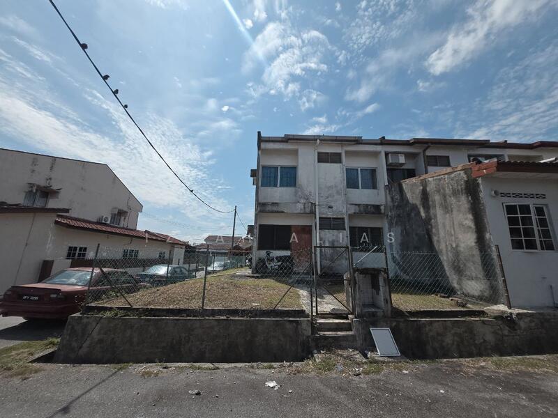 For Sale - Endlot Double Storey Terrace , Taman Sri Andalas