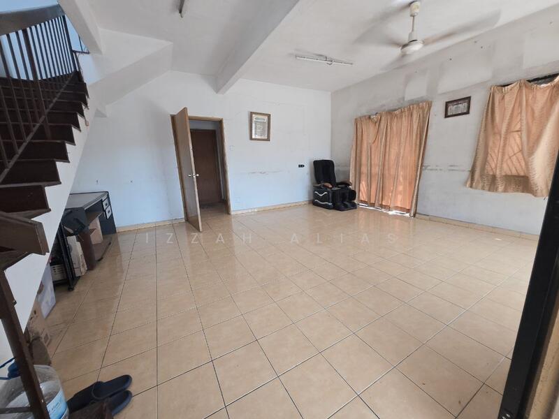 For Sale - Endlot Double Storey Terrace , Taman Sri Andalas