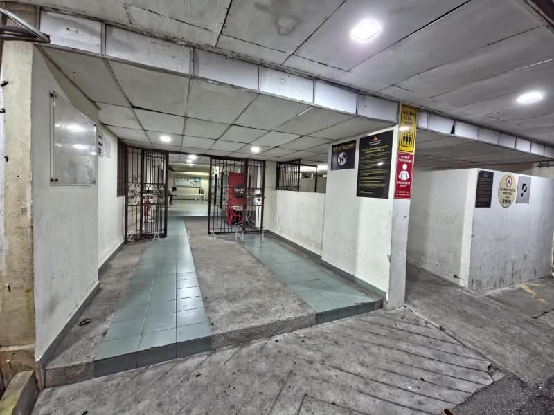 Kondominium untuk Dijual di Laksamana Puri - Zamani Ishak - Entrance - PropertyGuru.com.my