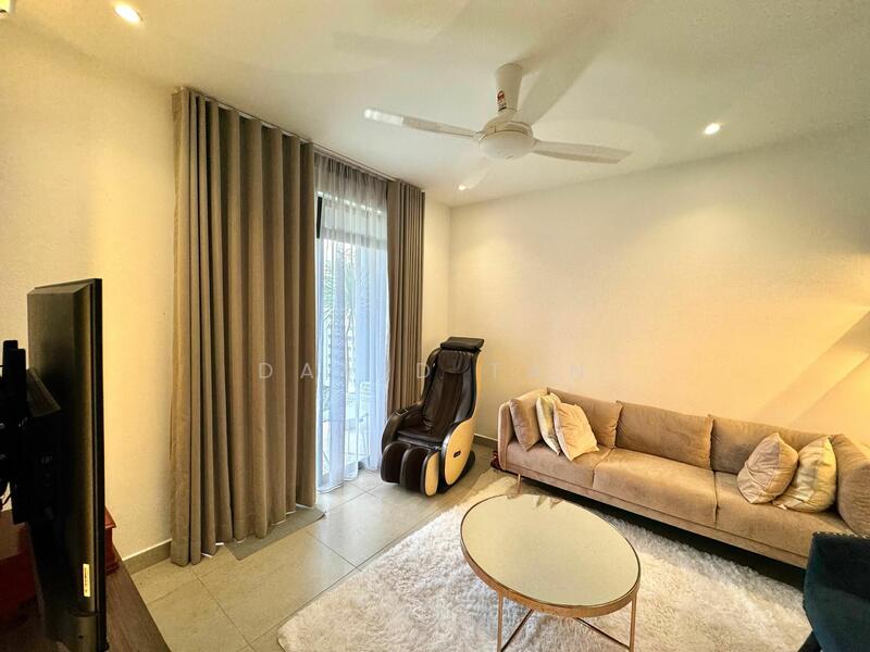 Rumah Teres 3-Tingkat untuk Disewa di Cyberjaya (Selangor) - David Tan - Living Room - PropertyGuru.com.my
