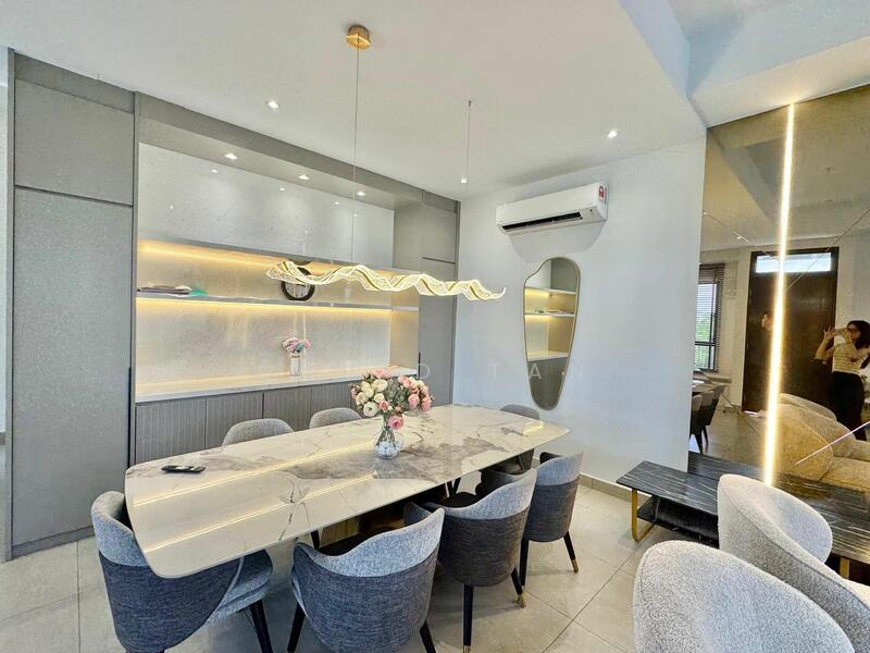 Rumah Teres 3-Tingkat untuk Disewa di Cyberjaya (Selangor) - David Tan - Dining Room - PropertyGuru.com.my