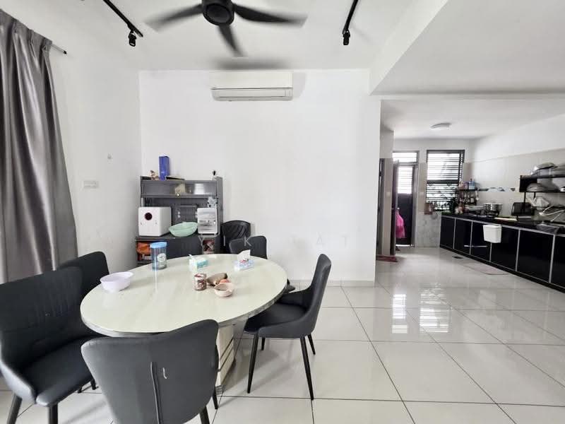 2-storey Terraced House for Sale in Bandar Dato Onn (Tebrau) - Yik Tat - Dining Room - PropertyGuru.com.my