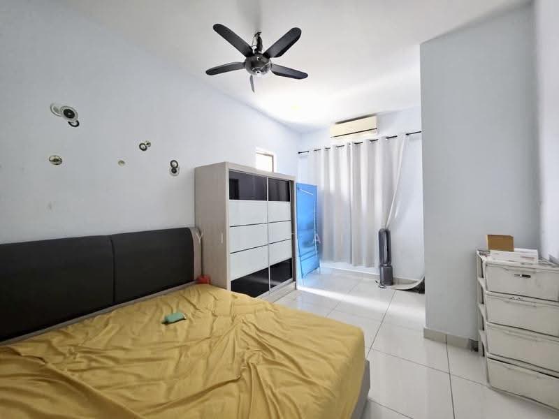 2-storey Terraced House for Sale in Bandar Dato Onn (Tebrau) - Yik Tat - Bedroom - PropertyGuru.com.my