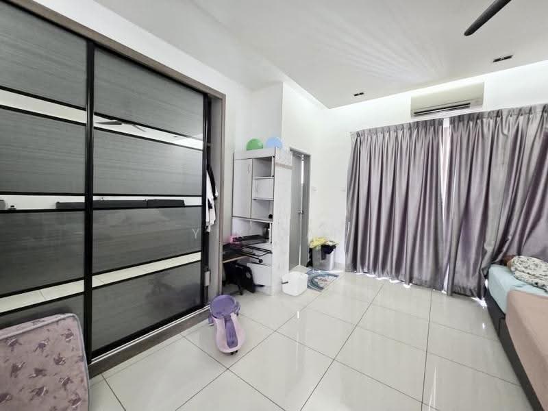 2-storey Terraced House for Sale in Bandar Dato Onn (Tebrau) - Yik Tat - Bedroom - PropertyGuru.com.my