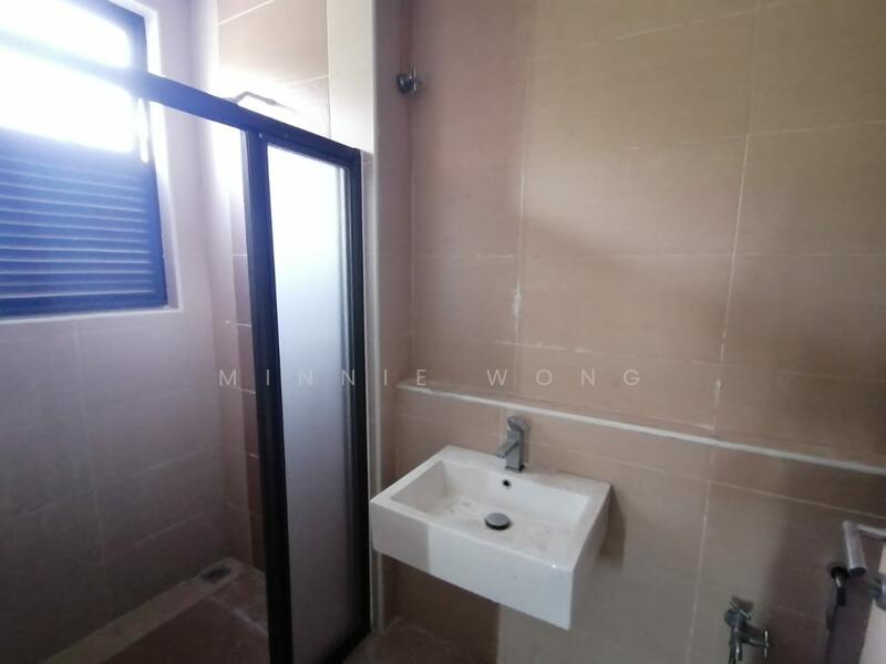 Bungalow for Sale in Rawang (Selangor) - Minnie Wong - Bathroom - PropertyGuru.com.my