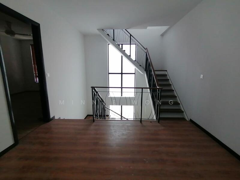 Bungalow for Sale in Rawang (Selangor) - Minnie Wong - Entrance - PropertyGuru.com.my