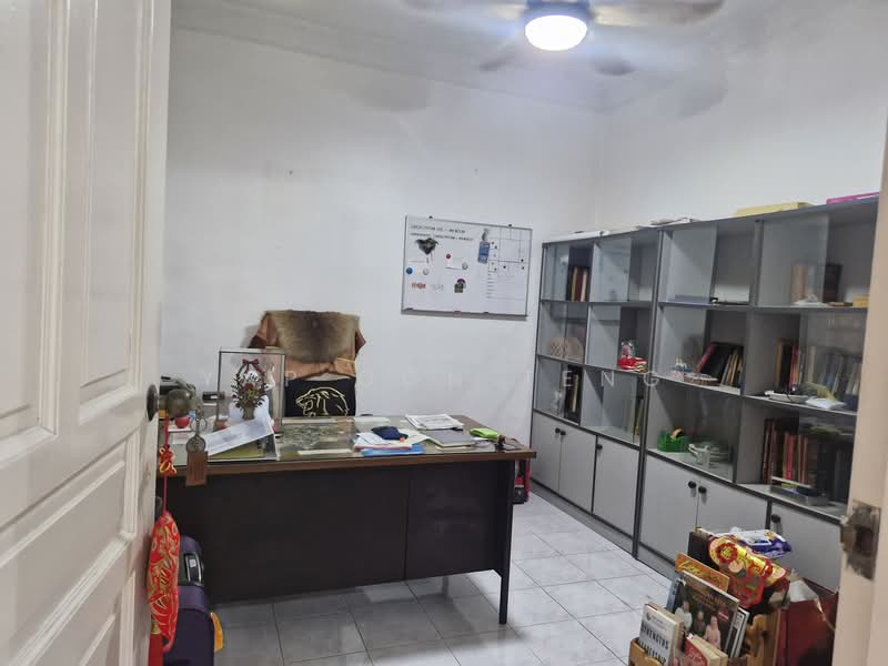 1.5-storey Terraced House for Sale in Taman Lucky (Bangsar) - YAP OON TENG - Study - PropertyGuru.com.my