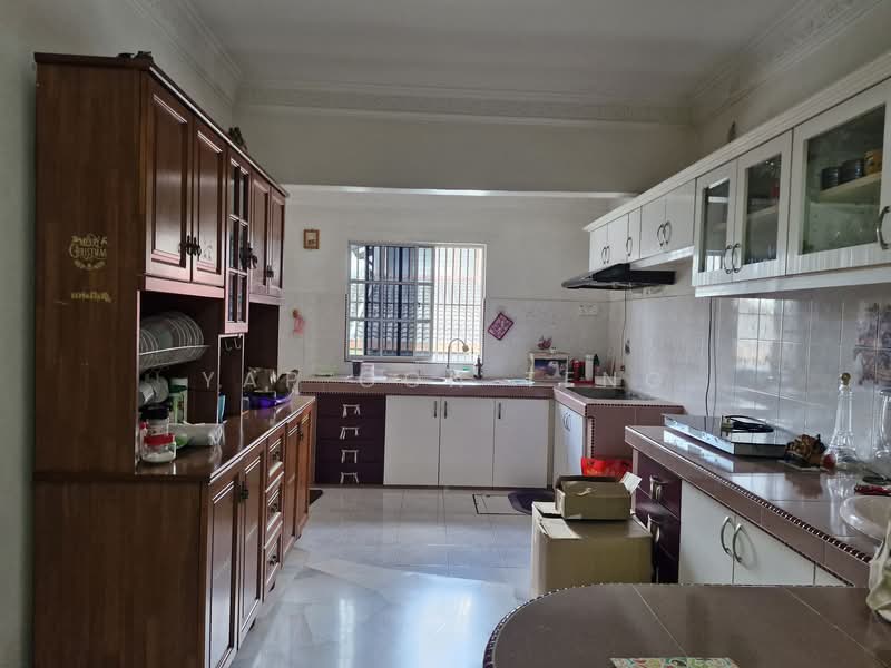 1.5-storey Terraced House for Sale in Taman Lucky (Bangsar) - YAP OON TENG - Kitchen - PropertyGuru.com.my