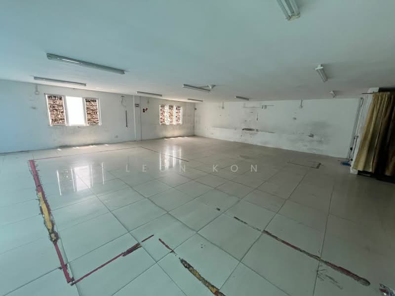 Kilang untuk Disewa di Kawasan Perindustrian Balakong (Balakong) - Leon Kon - Interior - PropertyGuru.com.my