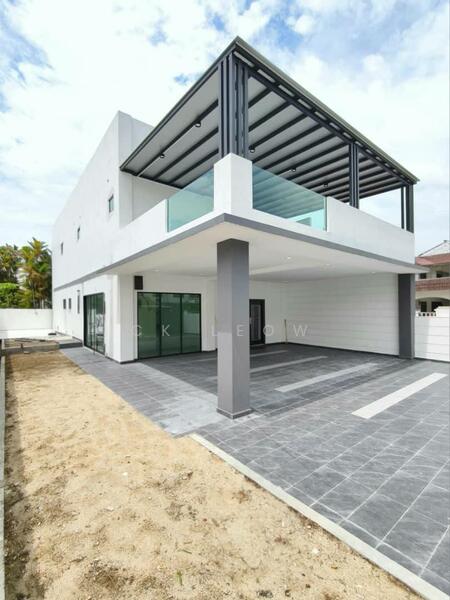 Untuk Dijual - Double storey Semi D for sale at Johor jaya