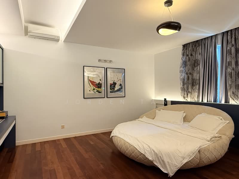 Kondominium untuk Dijual di Infinity Beachfront Condominium - Jorden Tan - Bedroom - PropertyGuru.com.my