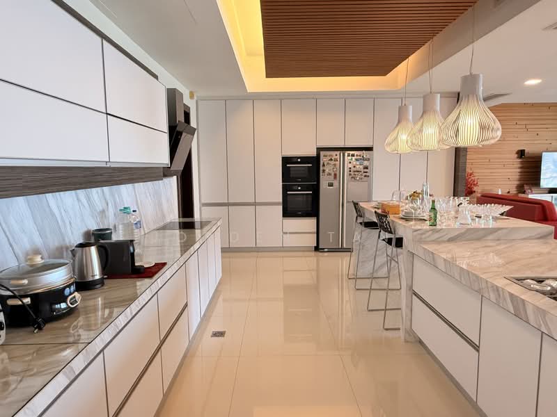 Kondominium untuk Dijual di Infinity Beachfront Condominium - Jorden Tan - Kitchen - PropertyGuru.com.my