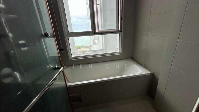 Bayu Ferringhi Condominiums untuk Untuk Dijual - RM 1,380,000, Mac 2026 - Bathroom - PropertyGuru.com.my