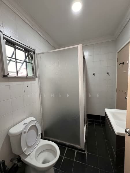 2-storey Terraced House for Rent in Petaling Jaya (Selangor) - Esther Yee - Bathroom - PropertyGuru.com.my