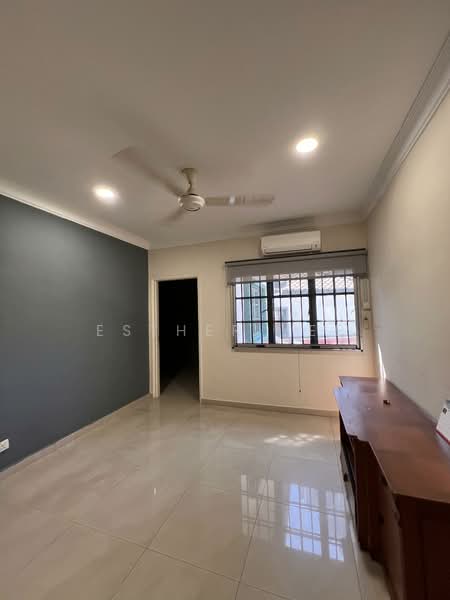 2-storey Terraced House for Rent in Petaling Jaya (Selangor) - Esther Yee - Living Room - PropertyGuru.com.my