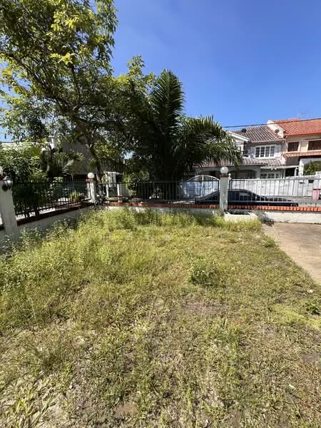 2-storey Terraced House for Rent in Petaling Jaya (Selangor) - Esther Yee - Exterior - PropertyGuru.com.my