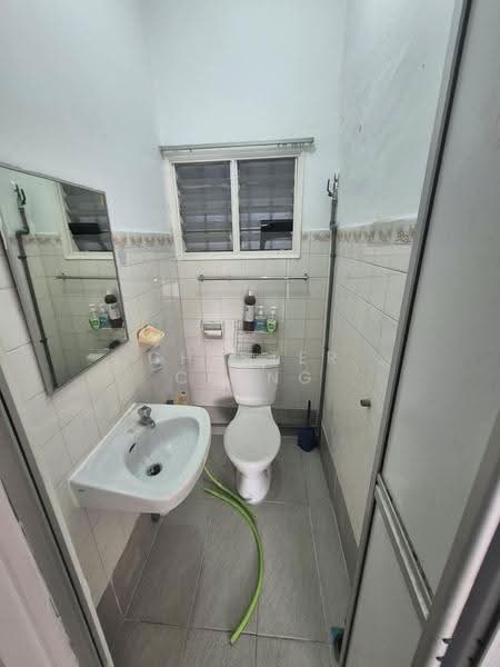 2-storey Terraced House for Sale in Usj 3 (Subang Jaya) - Chester Cheng - Bathroom - PropertyGuru.com.my