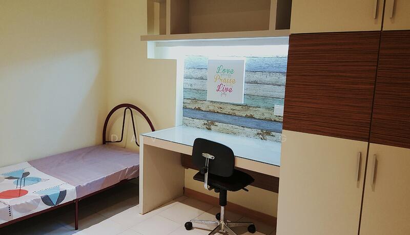 Versatile space for work or rest