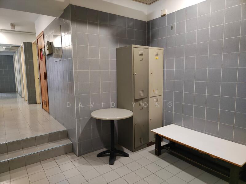 Sauna & locker facilities