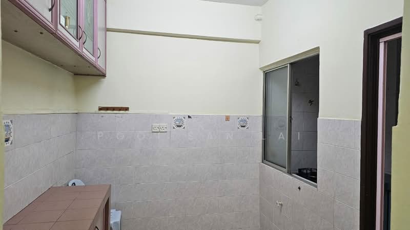 Apartment for Sale at Mas Kipark Damansara - Sharon Lai - Kitchen - PropertyGuru.com.my