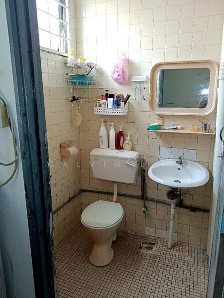 Apartment for Sale at Greenview Apartment - Calvin Lim - Bathroom - PropertyGuru.com.my