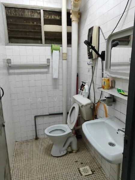 Apartment for Sale at Greenview Apartment - Calvin Lim - Bathroom - PropertyGuru.com.my