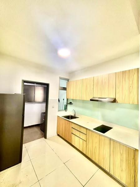 Apartment for Rent at Meridin Bayvue @ Sierra Perdana - Elleyna Soo - Kitchen - PropertyGuru.com.my