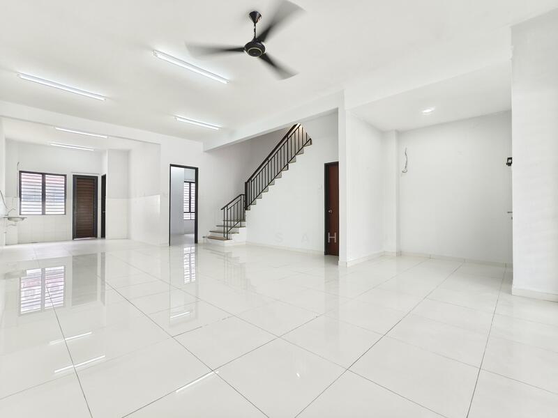2-storey Terraced House for Sale in Kajang East (Semenyih) - KK Sah - Living Room - PropertyGuru.com.my