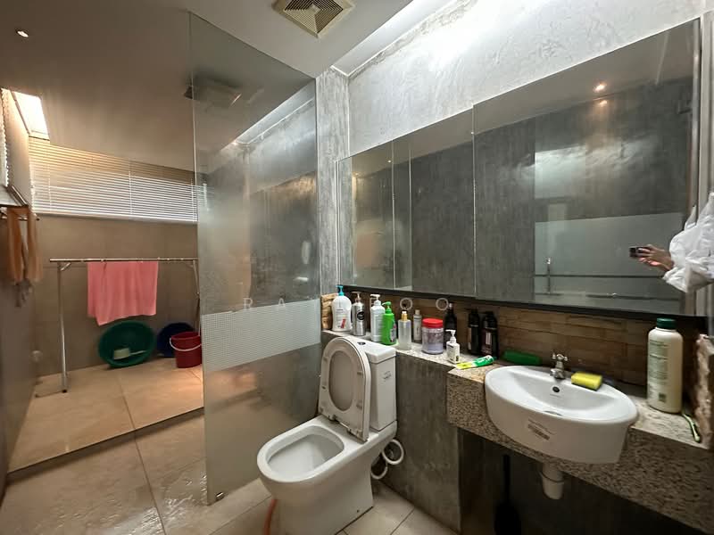 Sungai Long untuk Untuk Dijual - RM 1,010,000, Apr 2026 - Bathroom - PropertyGuru.com.my