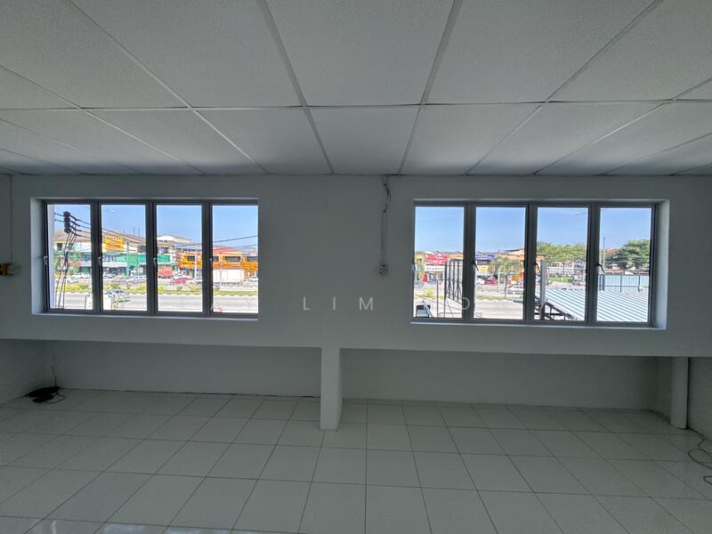 Kedai / Pejabat untuk Disewa di Setiawan (Sitiawan) - Lay Lim How - Interior - PropertyGuru.com.my