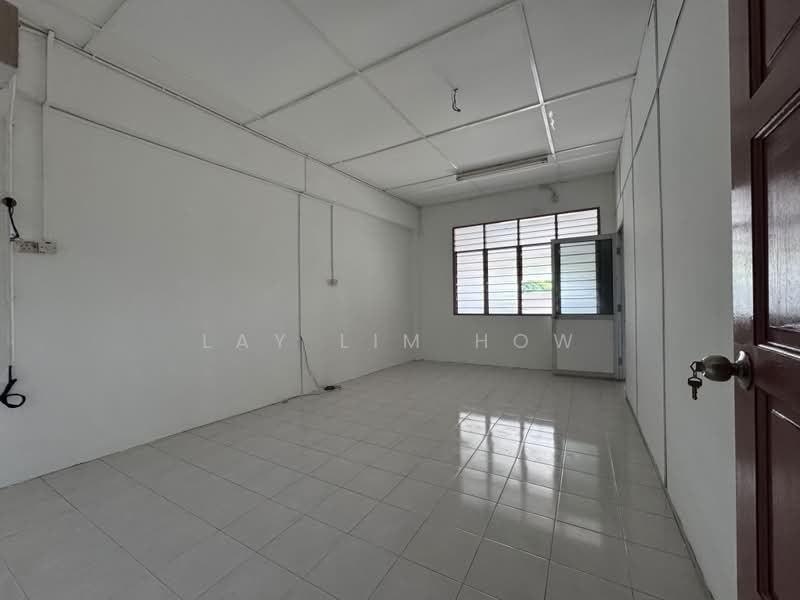 Kedai / Pejabat untuk Disewa di Setiawan (Sitiawan) - Lay Lim How - Interior - PropertyGuru.com.my