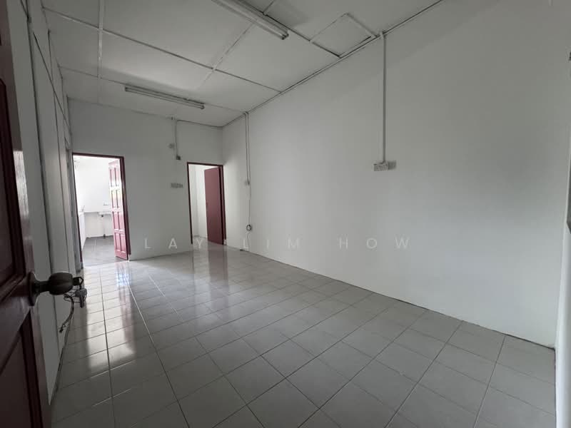 Kedai / Pejabat untuk Disewa di Setiawan (Sitiawan) - Lay Lim How - Interior - PropertyGuru.com.my