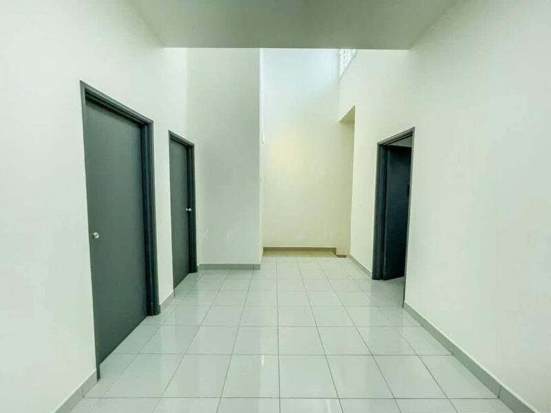 Rumah Teres 2 Tingkat untuk Dijual di Taman Semenyih Mewah (Semenyih) - KK Sah - Corridor - PropertyGuru.com.my