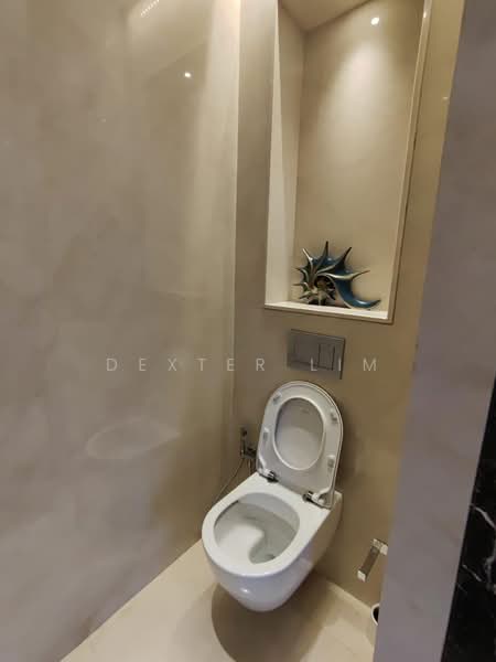 Servis Apartment untuk Dijual di Pavilion Suites - Dexter Lim - Bathroom - PropertyGuru.com.my