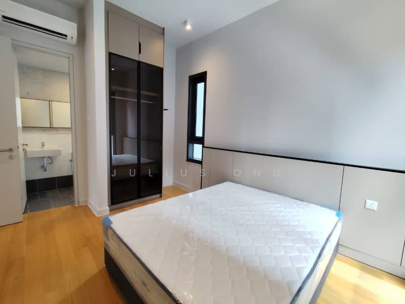 Servis Apartment untuk Dijual di Isola - Julius Ong - Bedroom - PropertyGuru.com.my