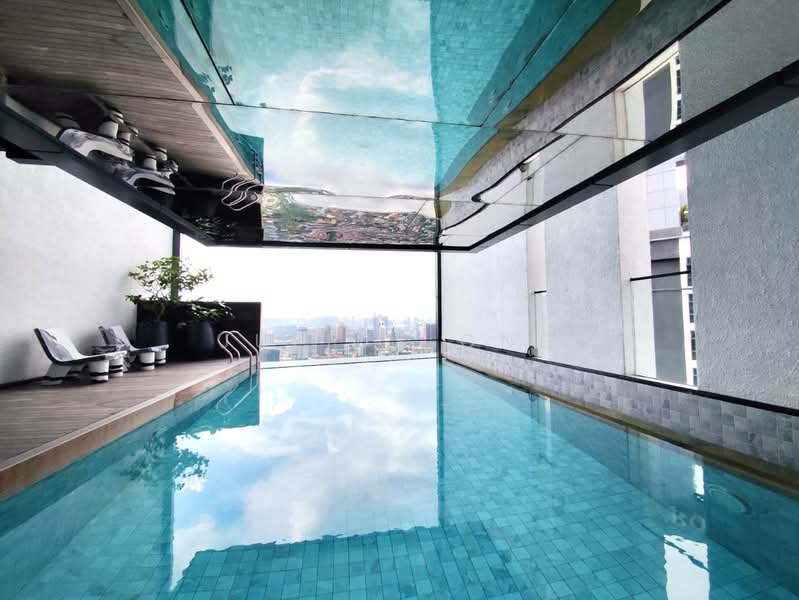 Servis Apartment untuk Dijual di Isola - Julius Ong - Pool - PropertyGuru.com.my