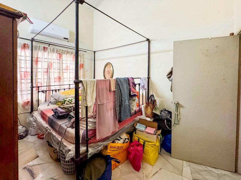 For Sale - End Lot SIngle Storey Terrace Bandar Tasik Puteri