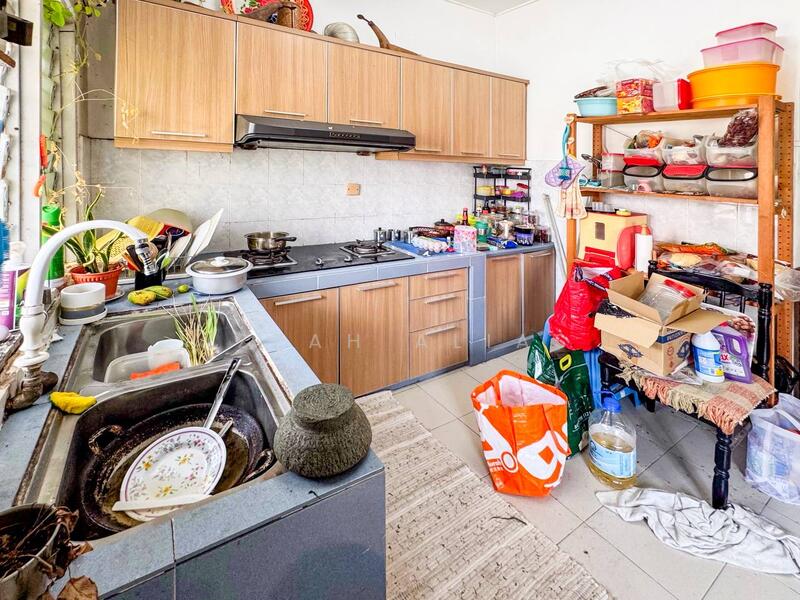 For Sale - End Lot SIngle Storey Terrace Bandar Tasik Puteri