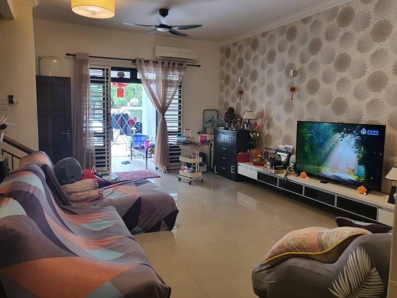 2-storey Terraced House for Sale in Bandar Kinrara (Selangor) - Adrian Leong - Living Room - PropertyGuru.com.my