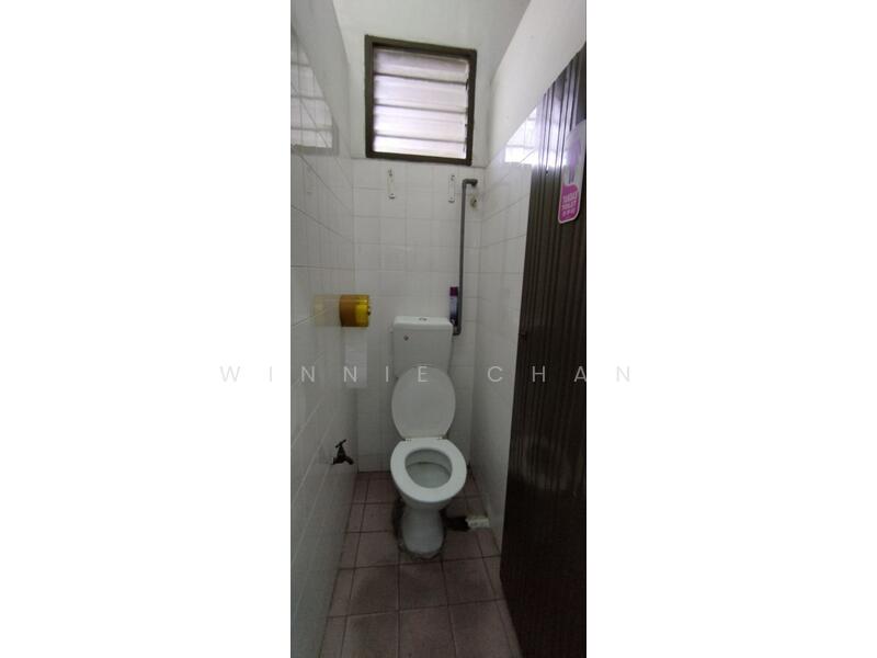 Factory for Sale in Falim (Menglembu) - Winnie Chan - Bathroom - PropertyGuru.com.my