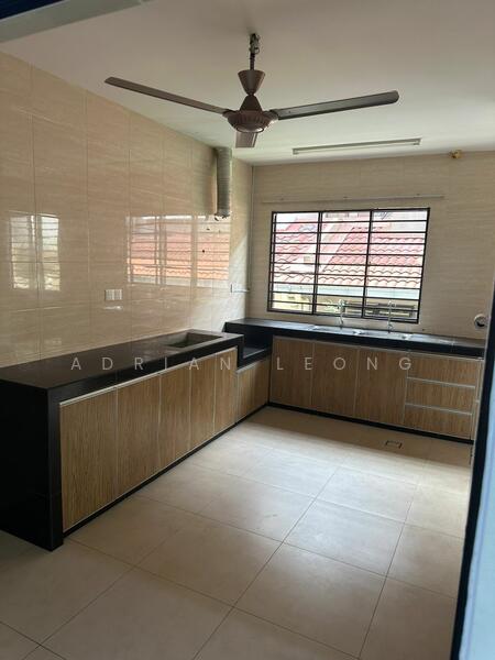 2-storey Terraced House for Sale in Bandar Kinrara (Selangor) - Adrian Leong - Kitchen - PropertyGuru.com.my