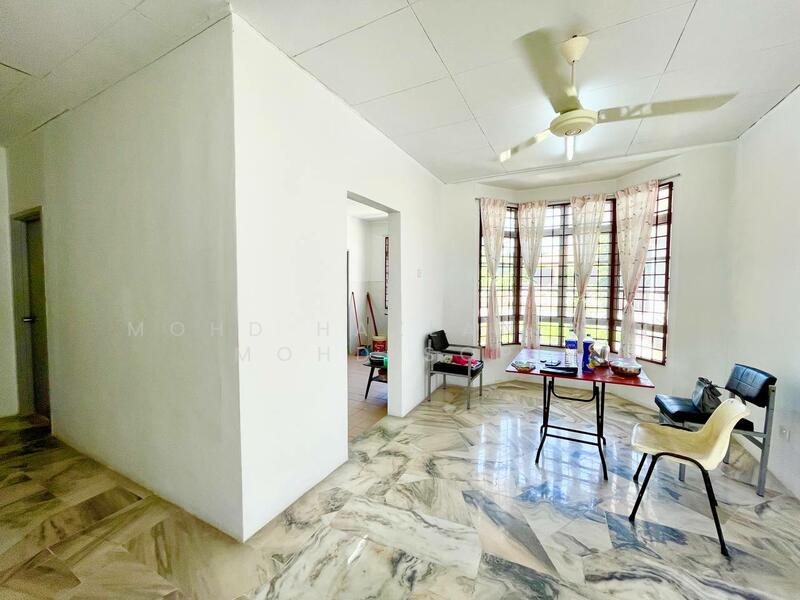 Untuk Dijual - Pantai Sepang Putra