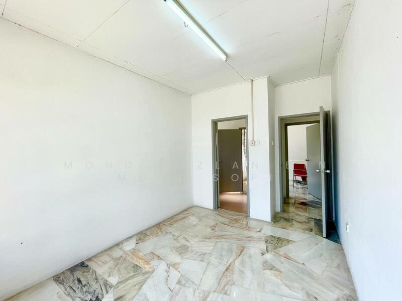 Untuk Dijual - Pantai Sepang Putra